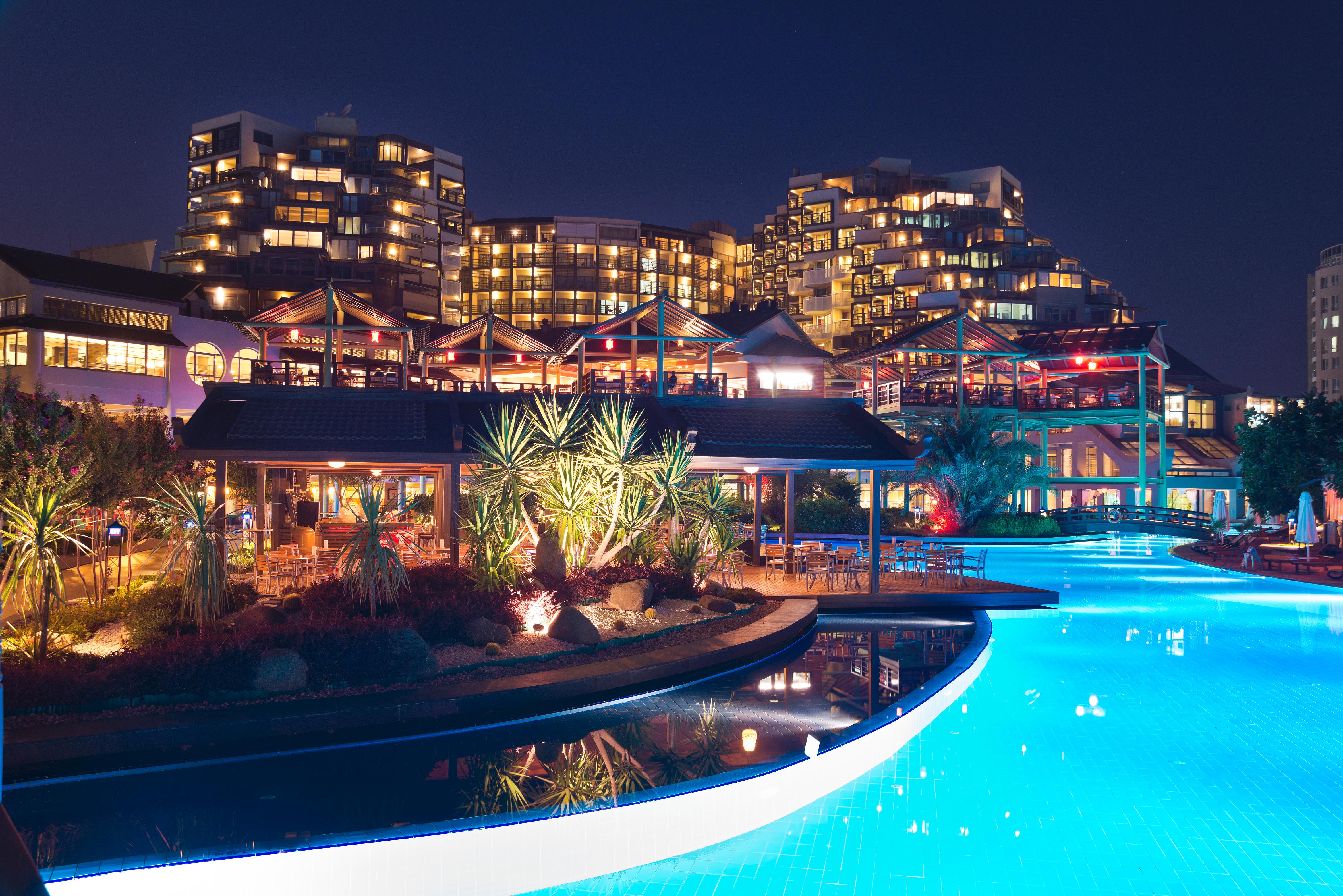 Limak Lara Deluxe Hotel & Resort