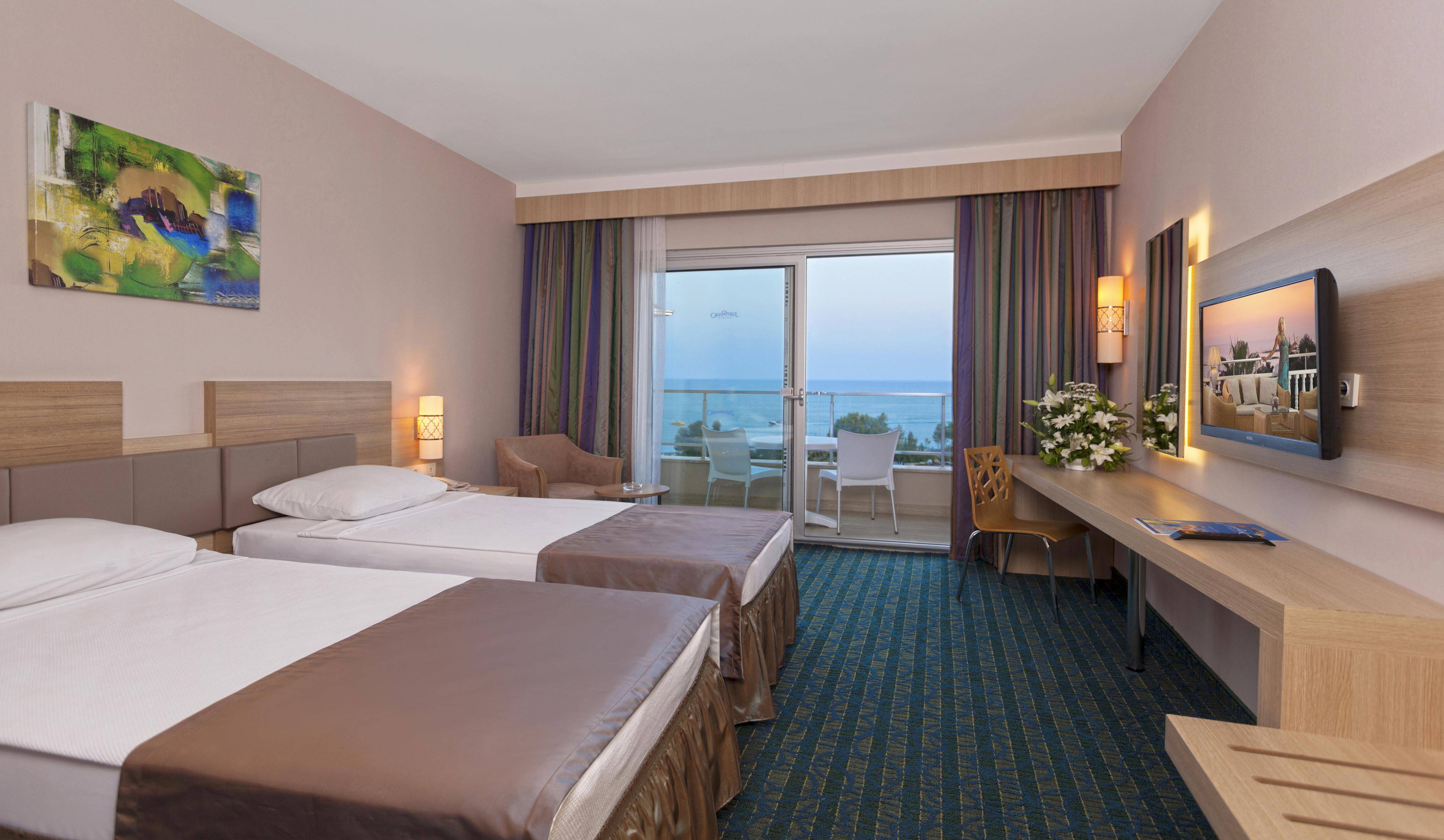 Justiniano Moonlight