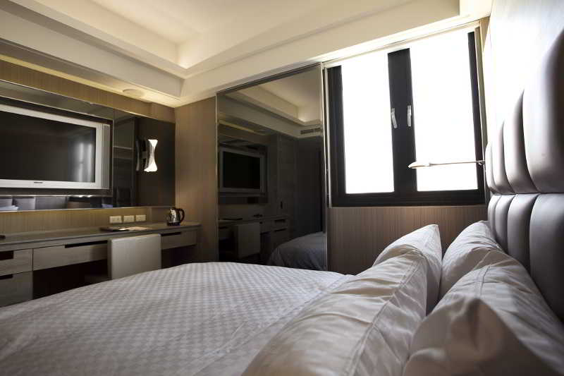 Royal Group Hotel Ho Yi Branch