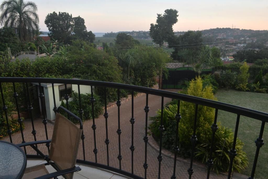 Akasu Bed and Breakfast