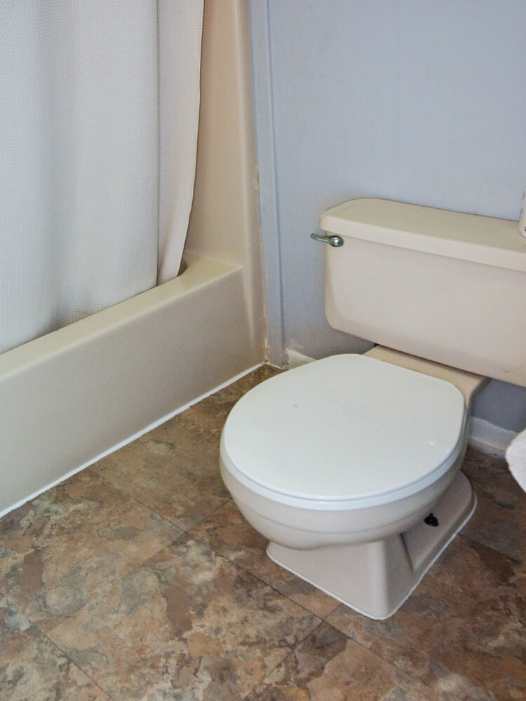 OYO Hotel Calhoun GA I-75 & US-41 Hwy