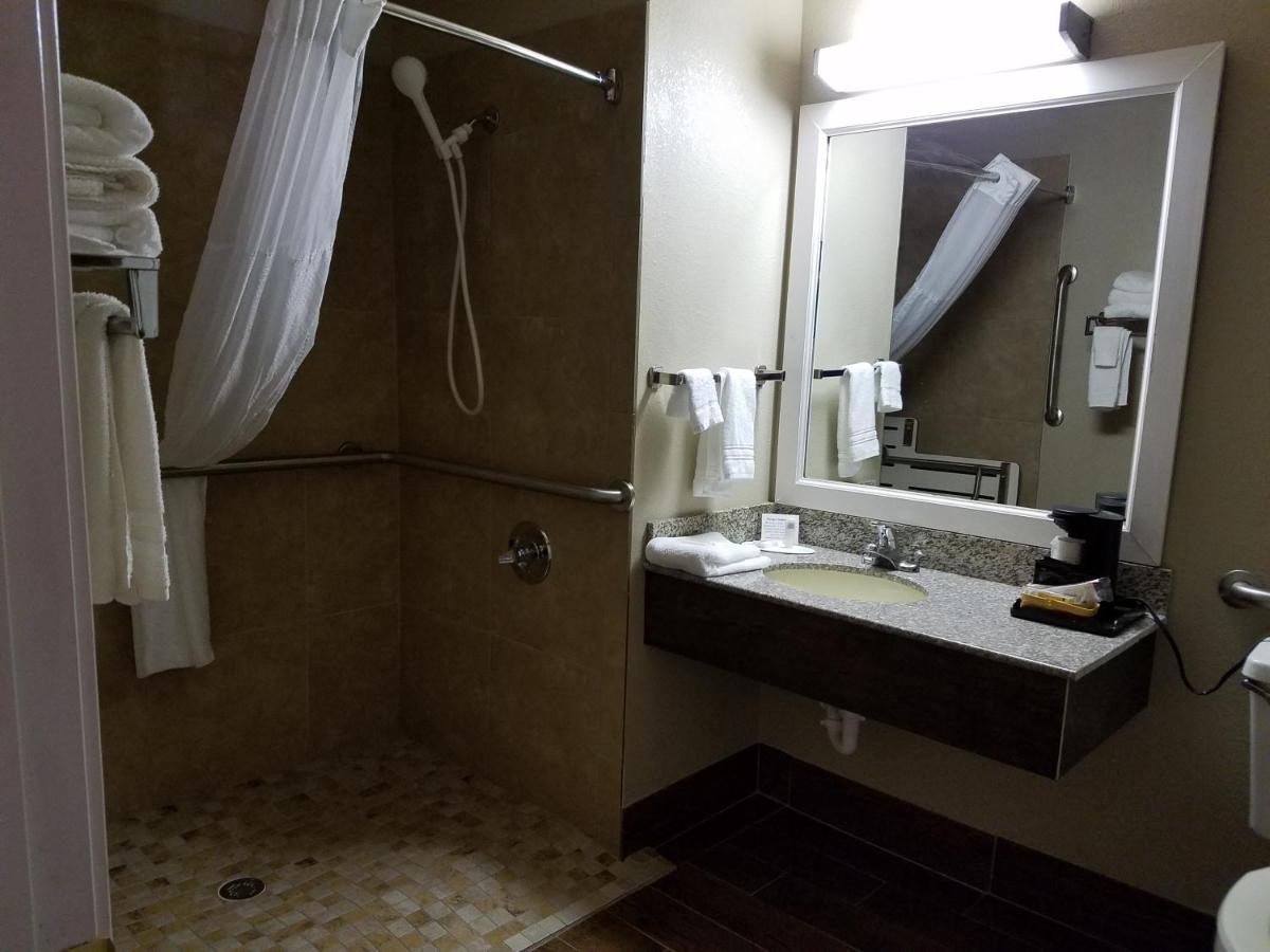 Quality Inn Cornelia