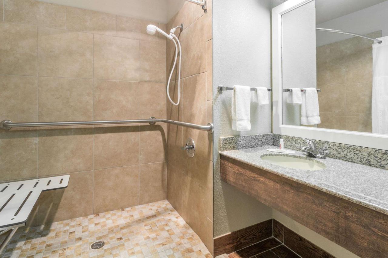 Quality Inn Cornelia