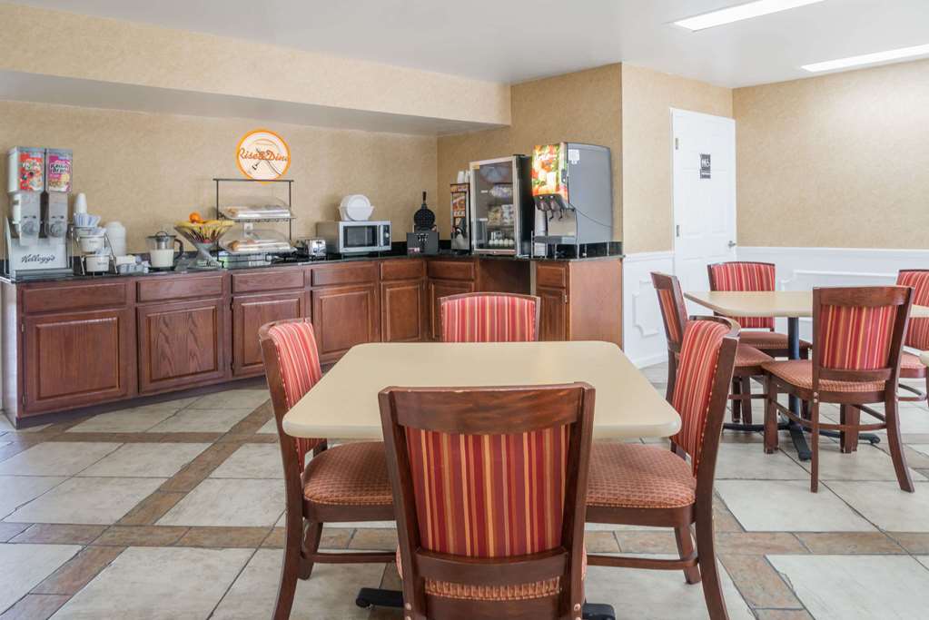 Howard Johnson by Wyndham Dalton