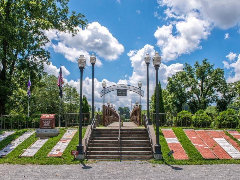Moonshine Rapids Cabin