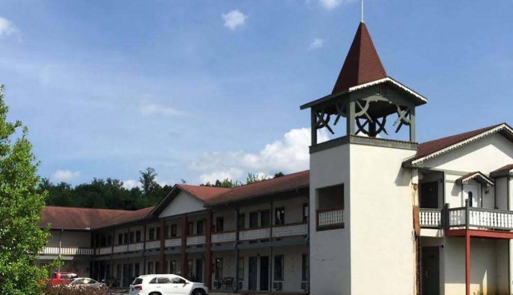 Budgetel Inn and Suites