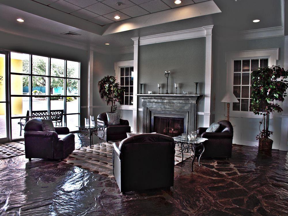 Springfield Hotel & Suites