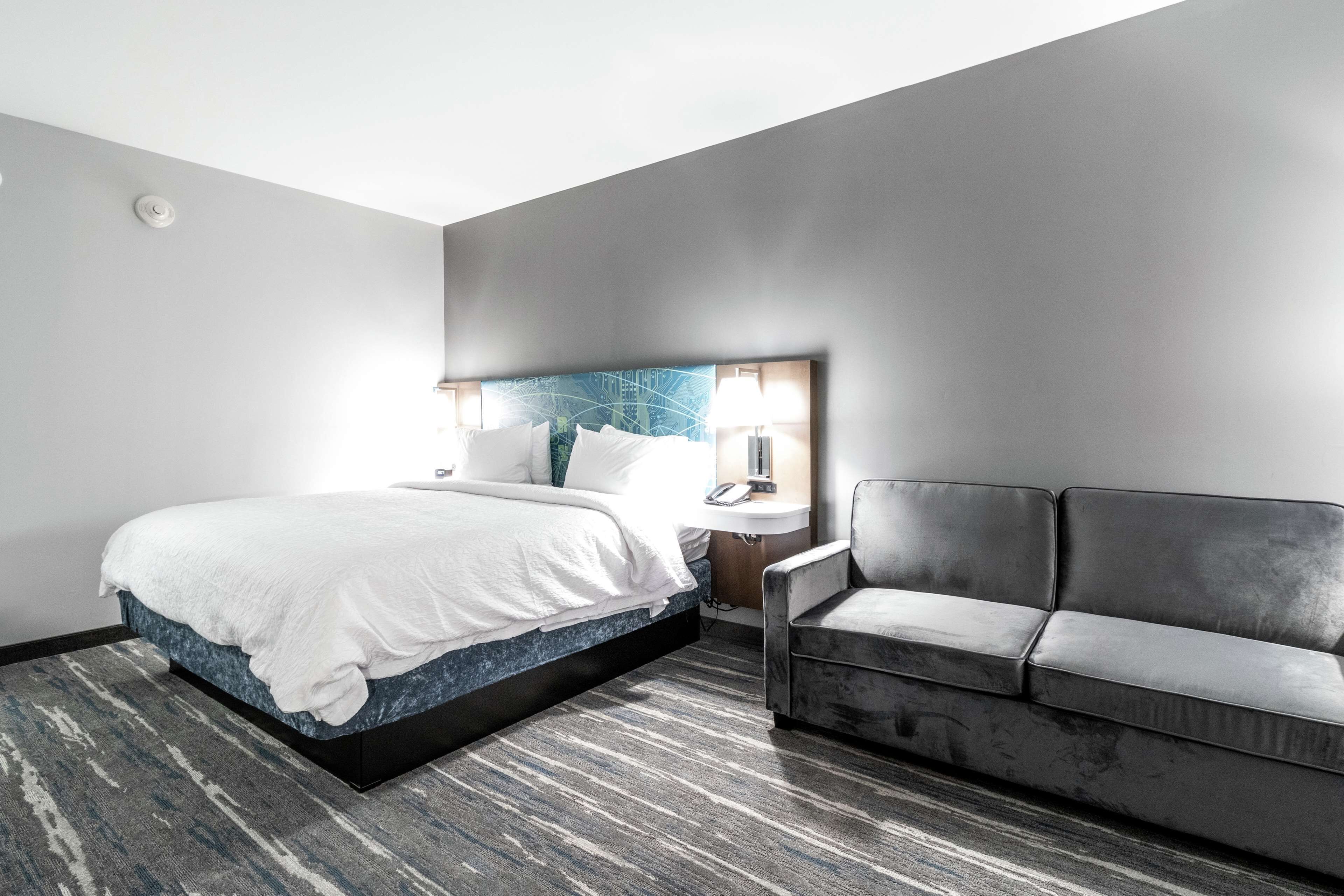 Hampton Inn Locust Grove