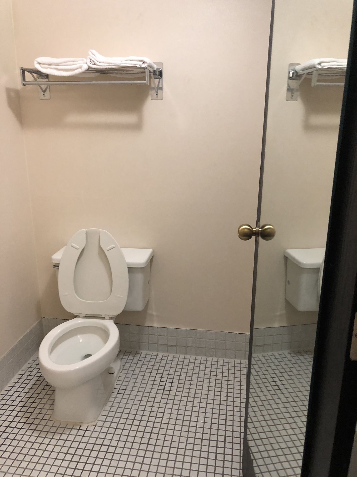 Rite4us Inn & Suites