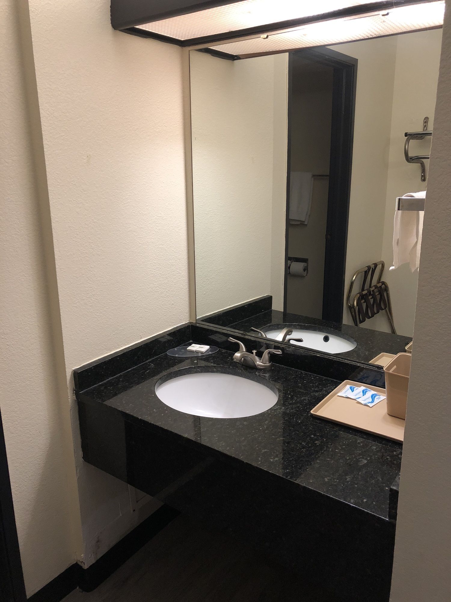 Rite4us Inn & Suites