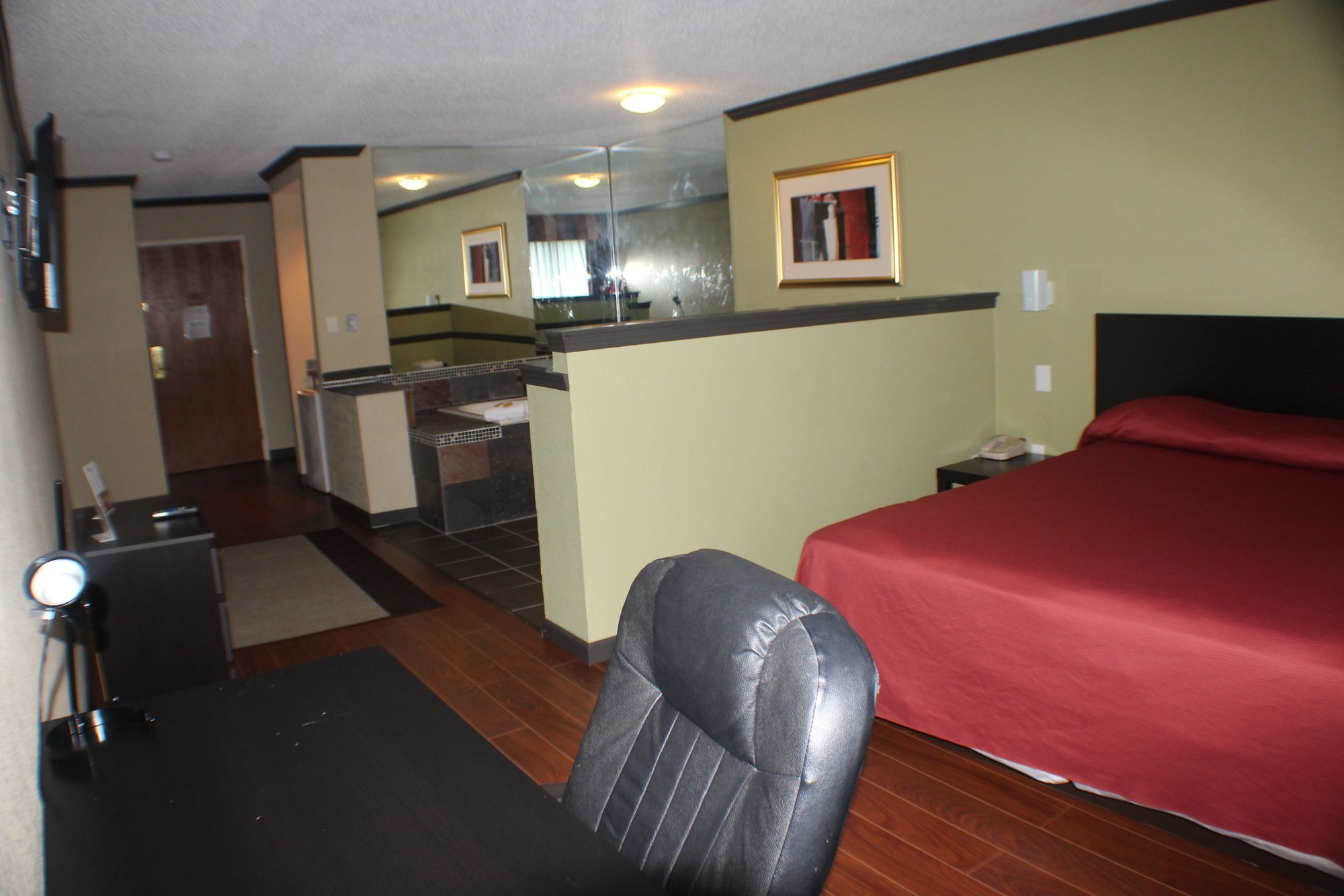 Rite4us Inn & Suites