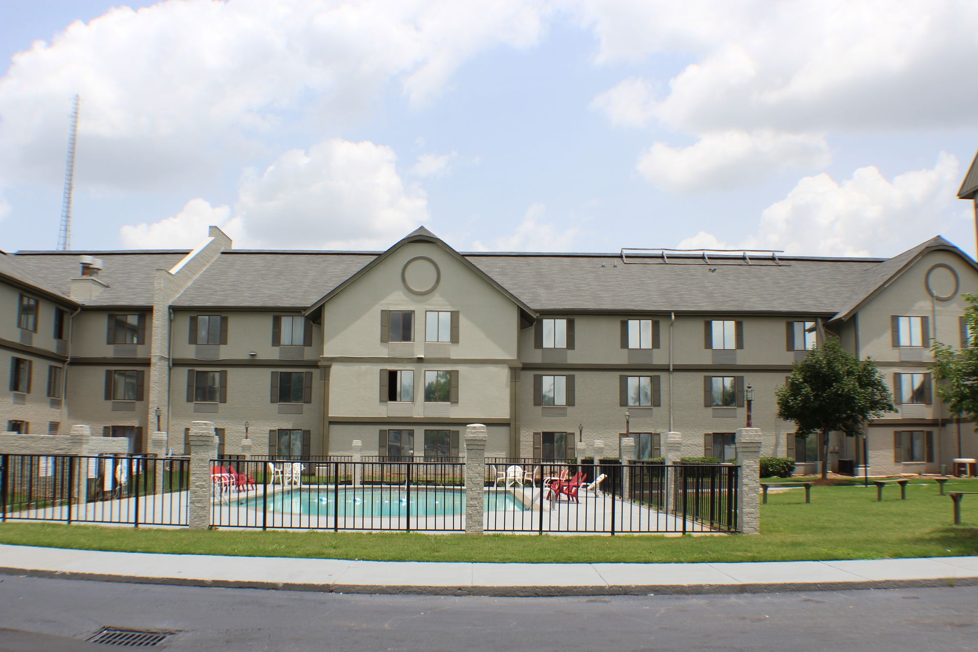 Rite4us Inn & Suites