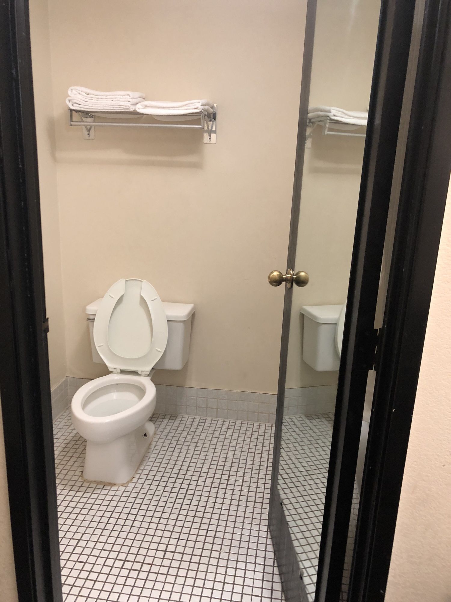 Rite4us Inn & Suites