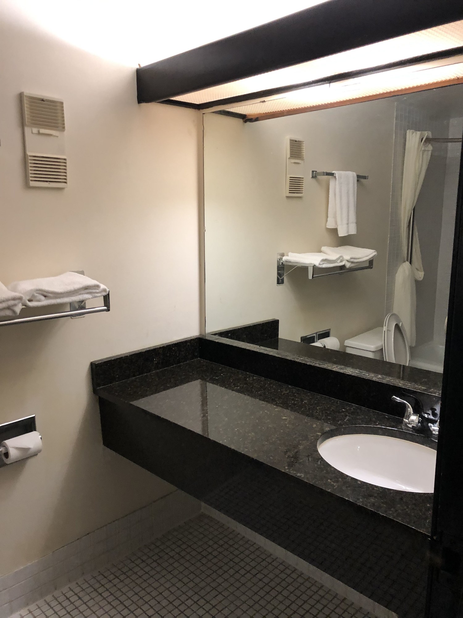 Rite4us Inn & Suites