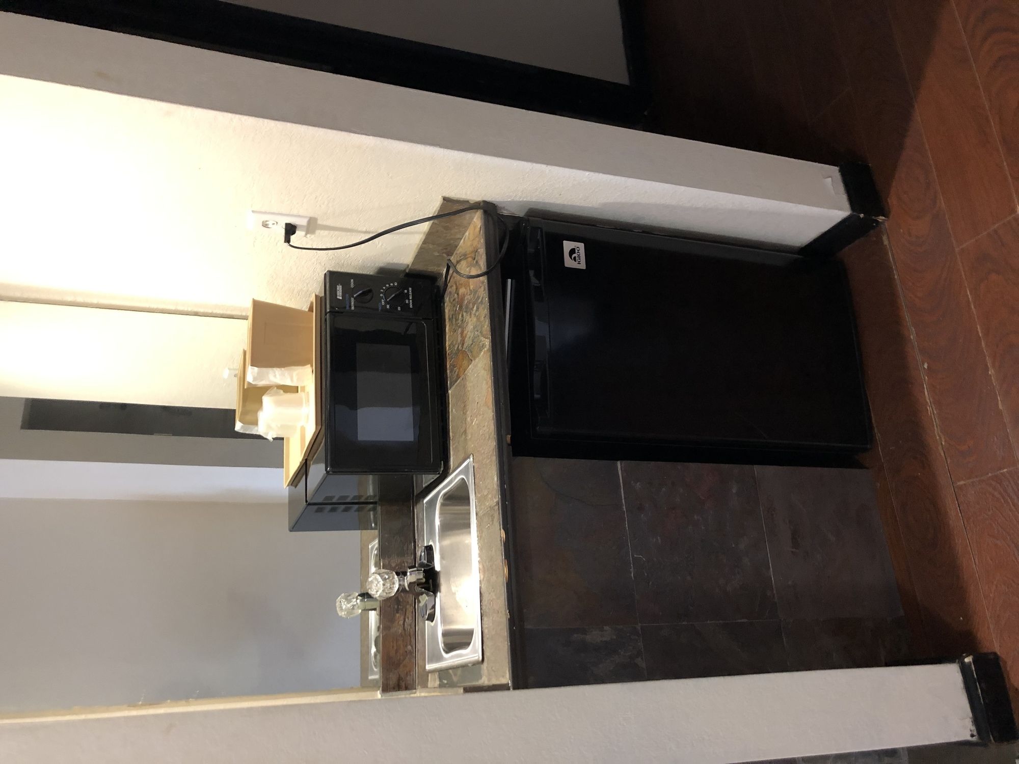 Rite4us Inn & Suites