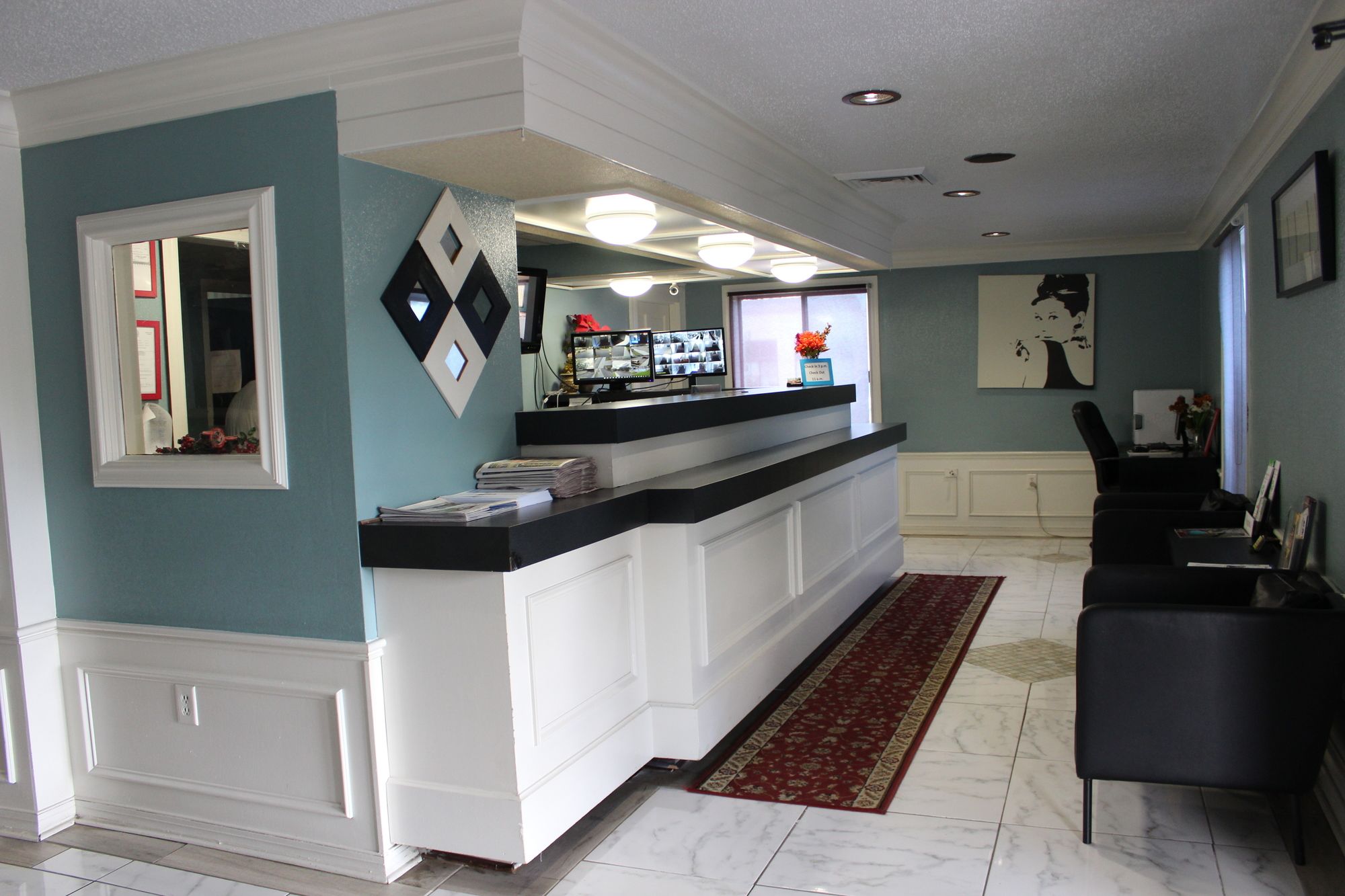 Rite4us Inn & Suites