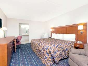 Howard Johnson by Wyndham Perry GA