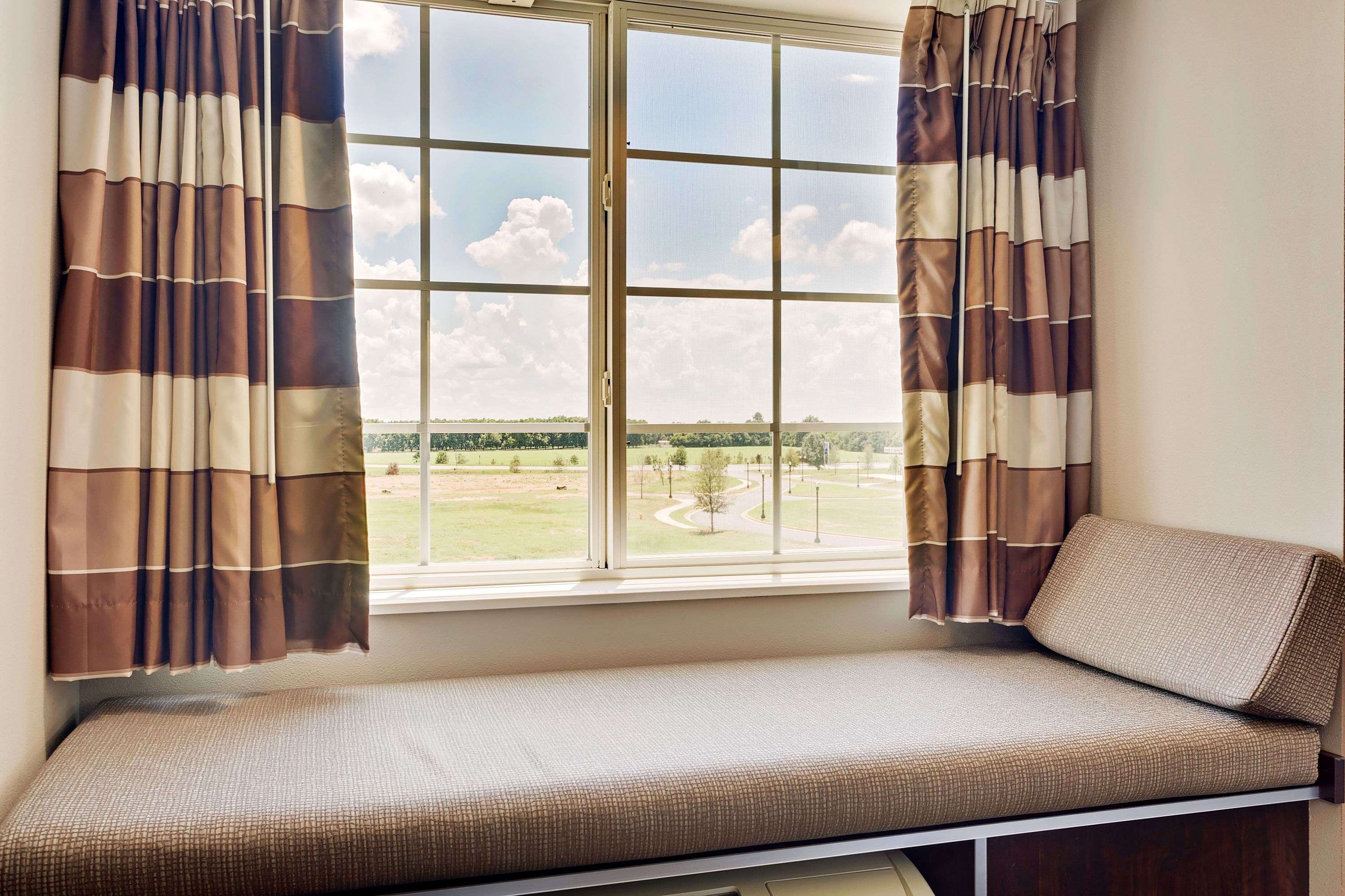 Microtel by Wyndham Perry National Fairground Area I-75