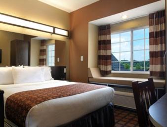 Microtel by Wyndham Perry National Fairground Area I-75