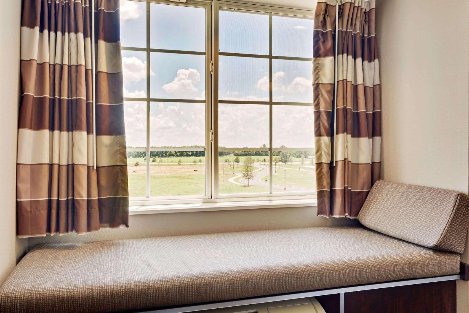 Microtel by Wyndham Perry National Fairground Area I-75