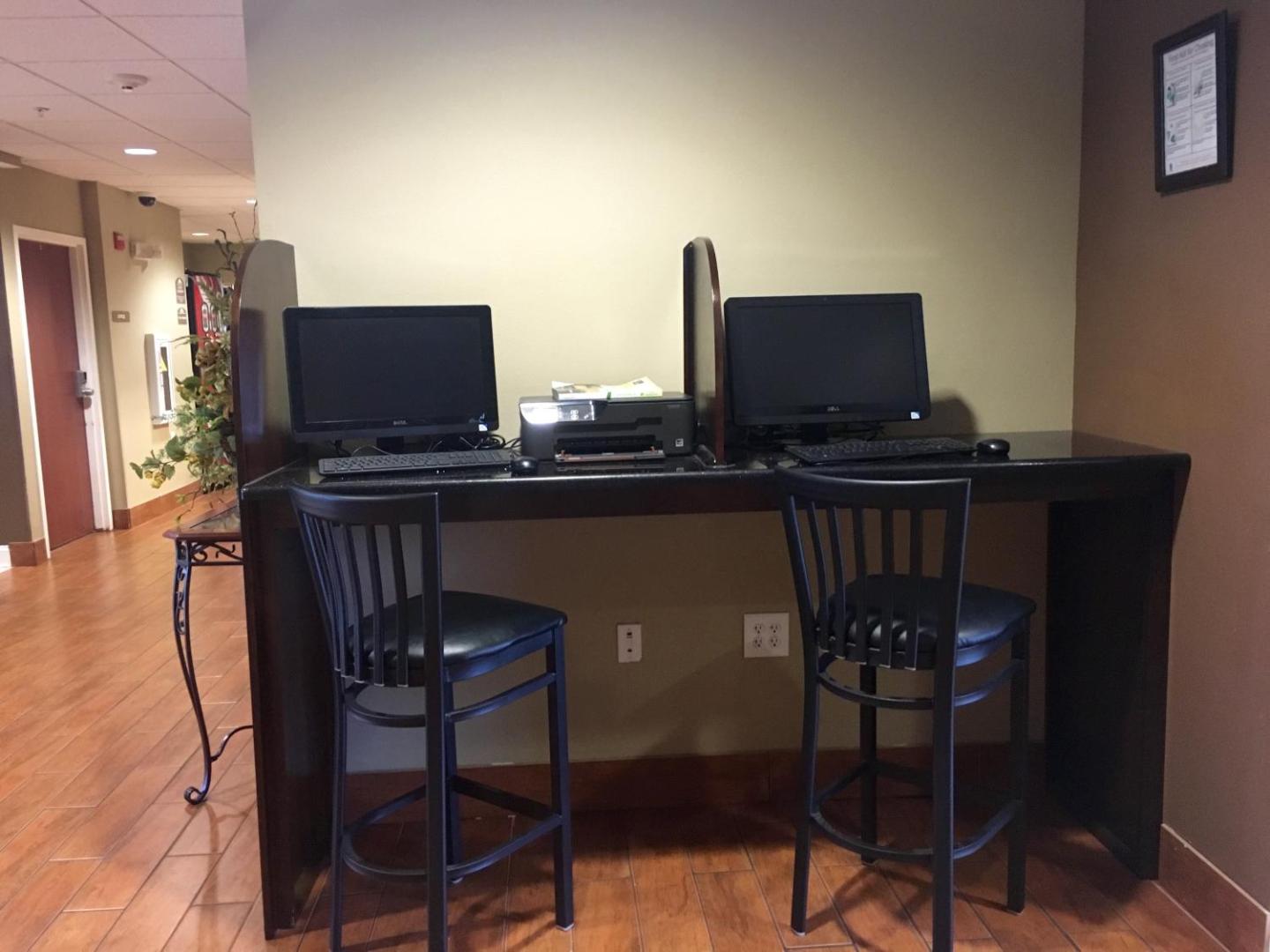 Microtel by Wyndham Perry National Fairground Area I-75