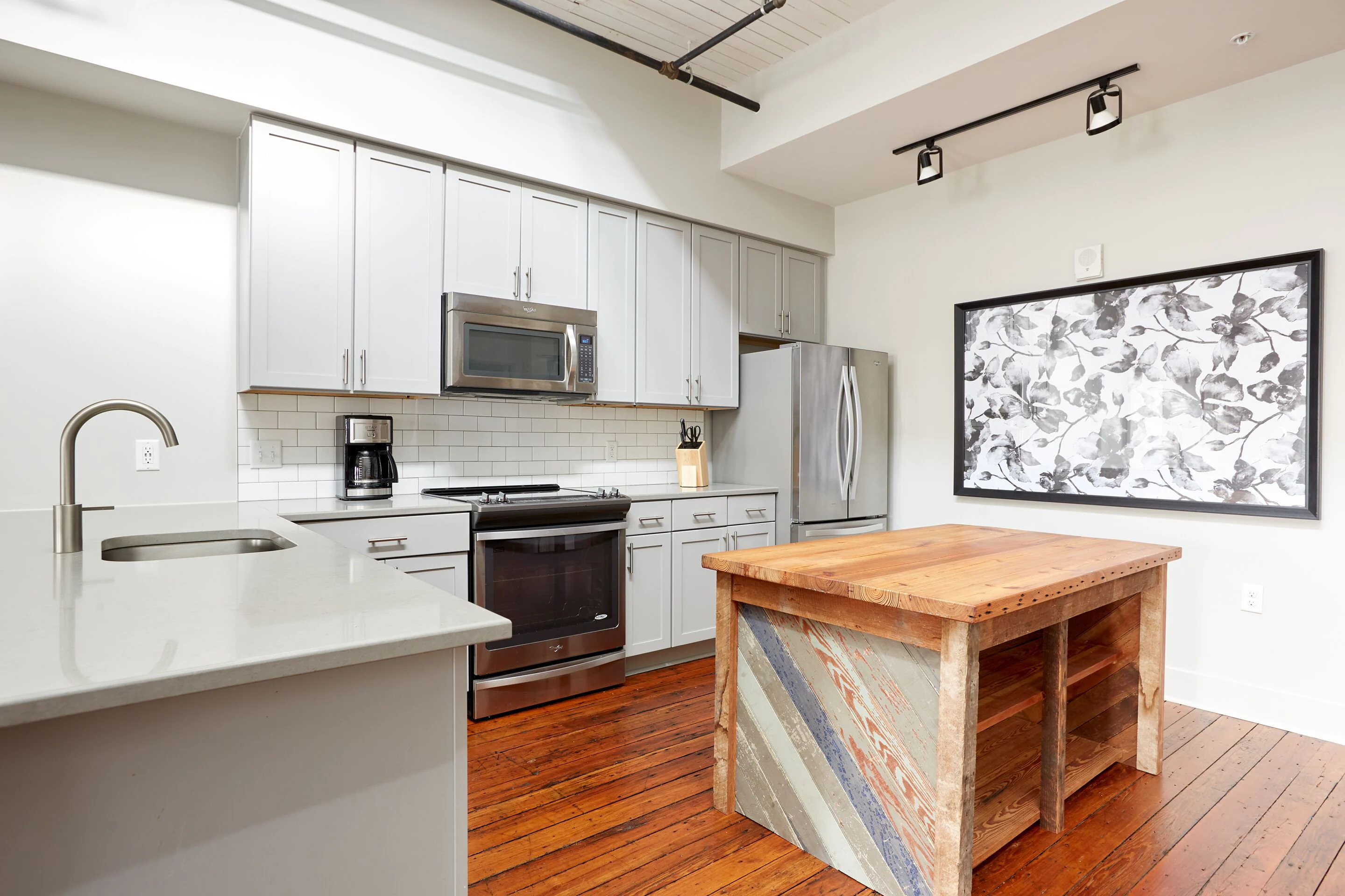 Sonder The Broughton Apartments Historic District