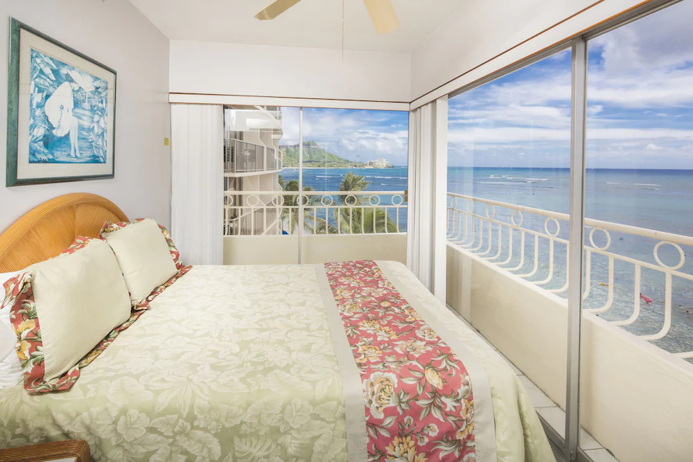 Waikiki Shore by Castle Hotels & Resorts