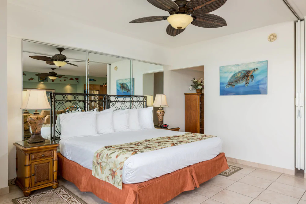 Waikiki Shore by Castle Hotels & Resorts