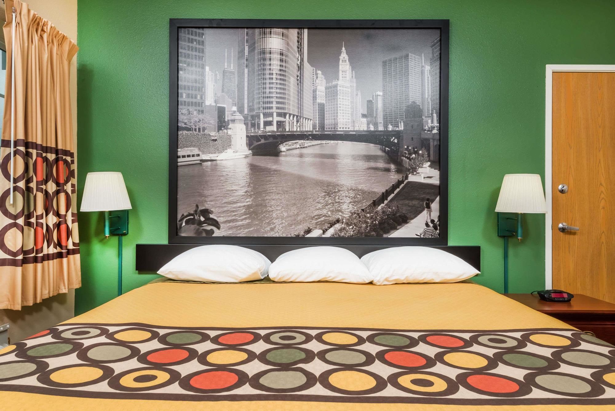 Super 8 by Wyndham Mt. Carmel IL