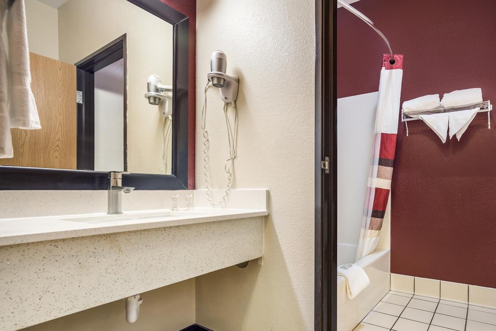 Red Roof Inn St Louis Troy