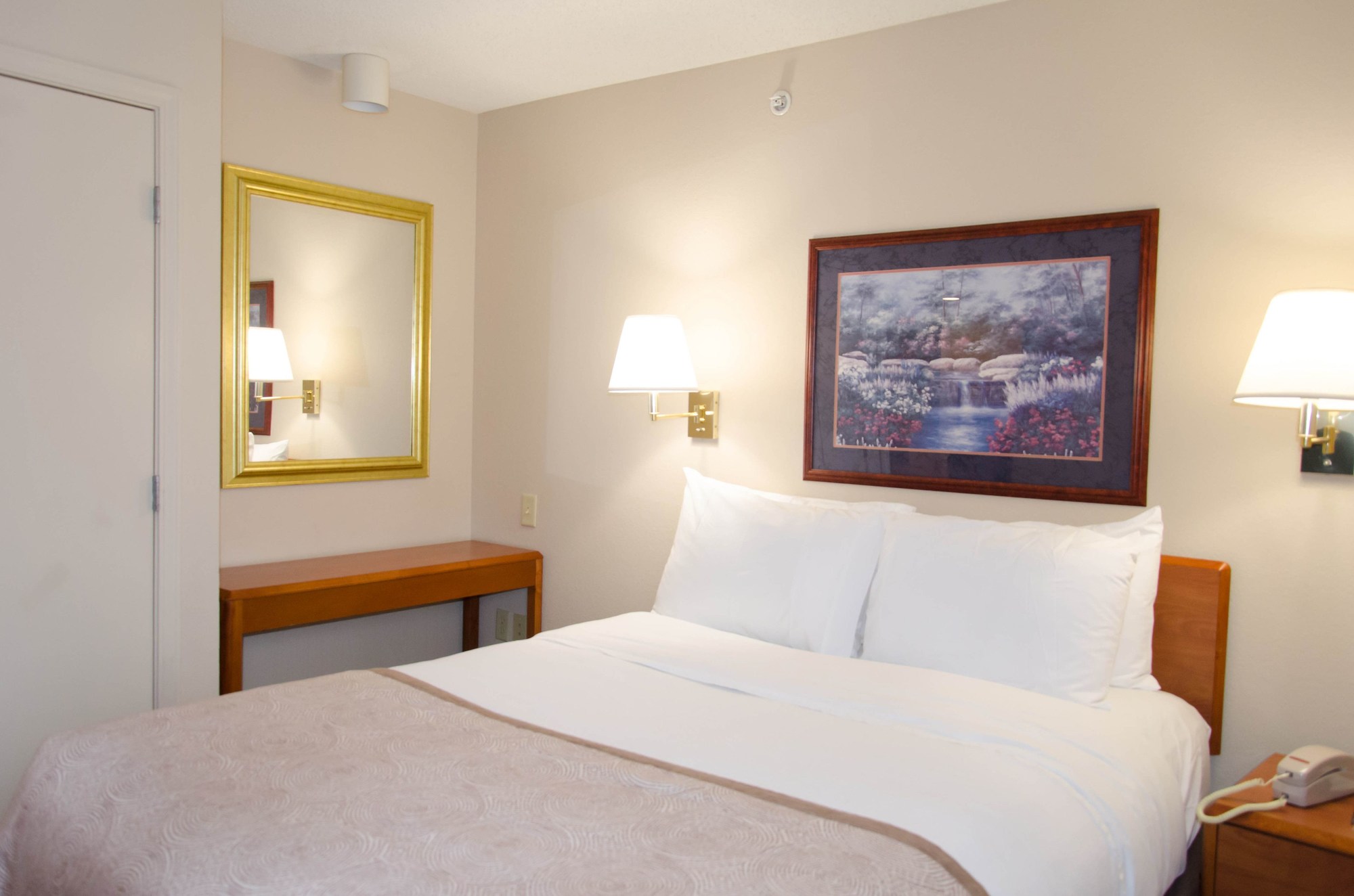 MainStay Suites