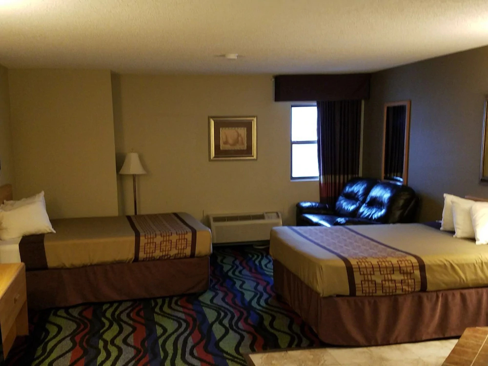 Apple Tree Inn and Suites
