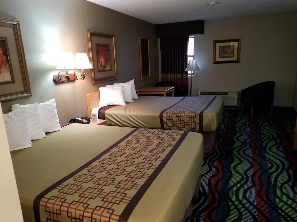 Apple Tree Inn and Suites