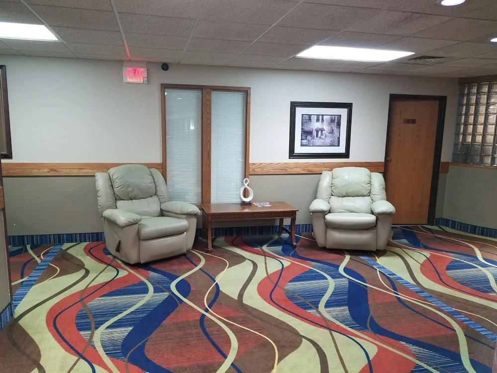 Apple Tree Inn and Suites