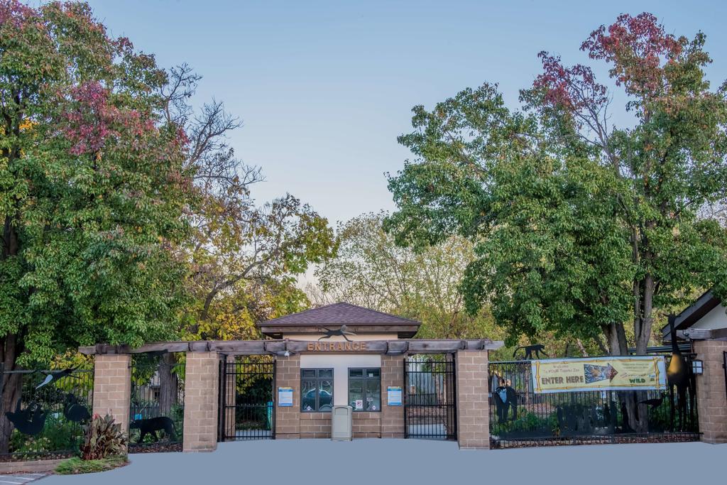 Super 8 by Wyndham Topeka/Wanamaker RD/I-70