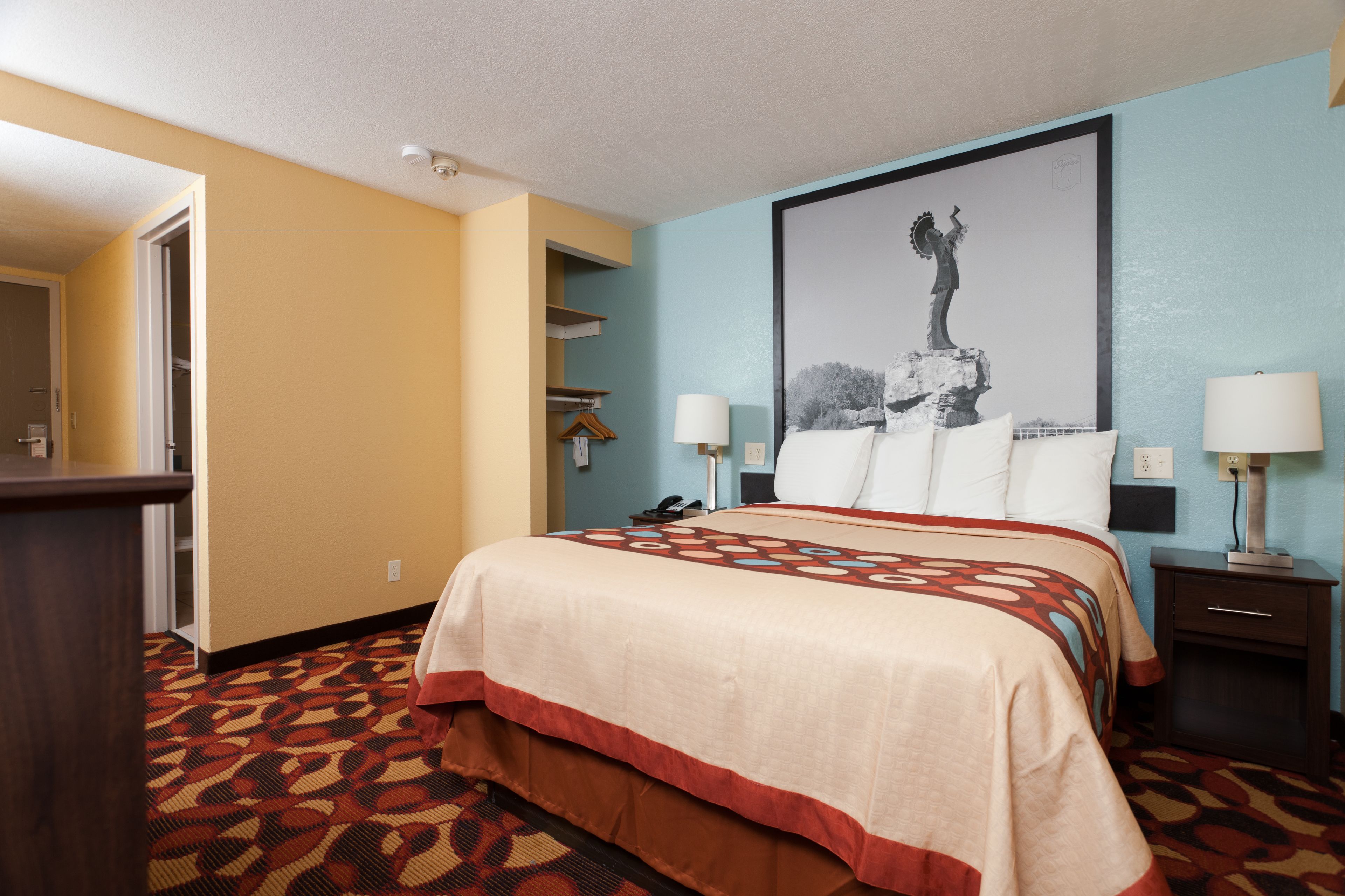 Super 8 by Wyndham Wichita Airport