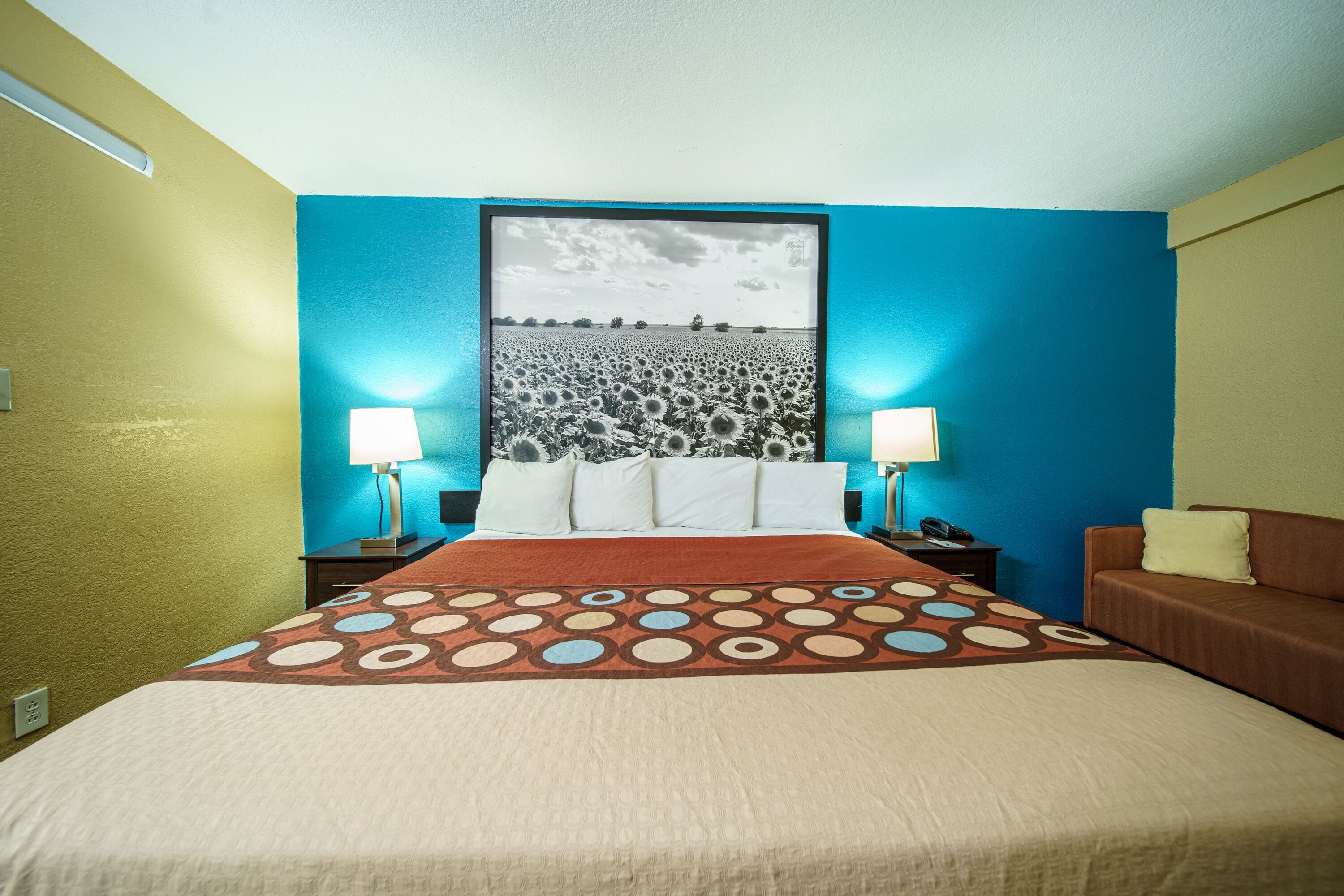Super 8 by Wyndham Wichita Airport