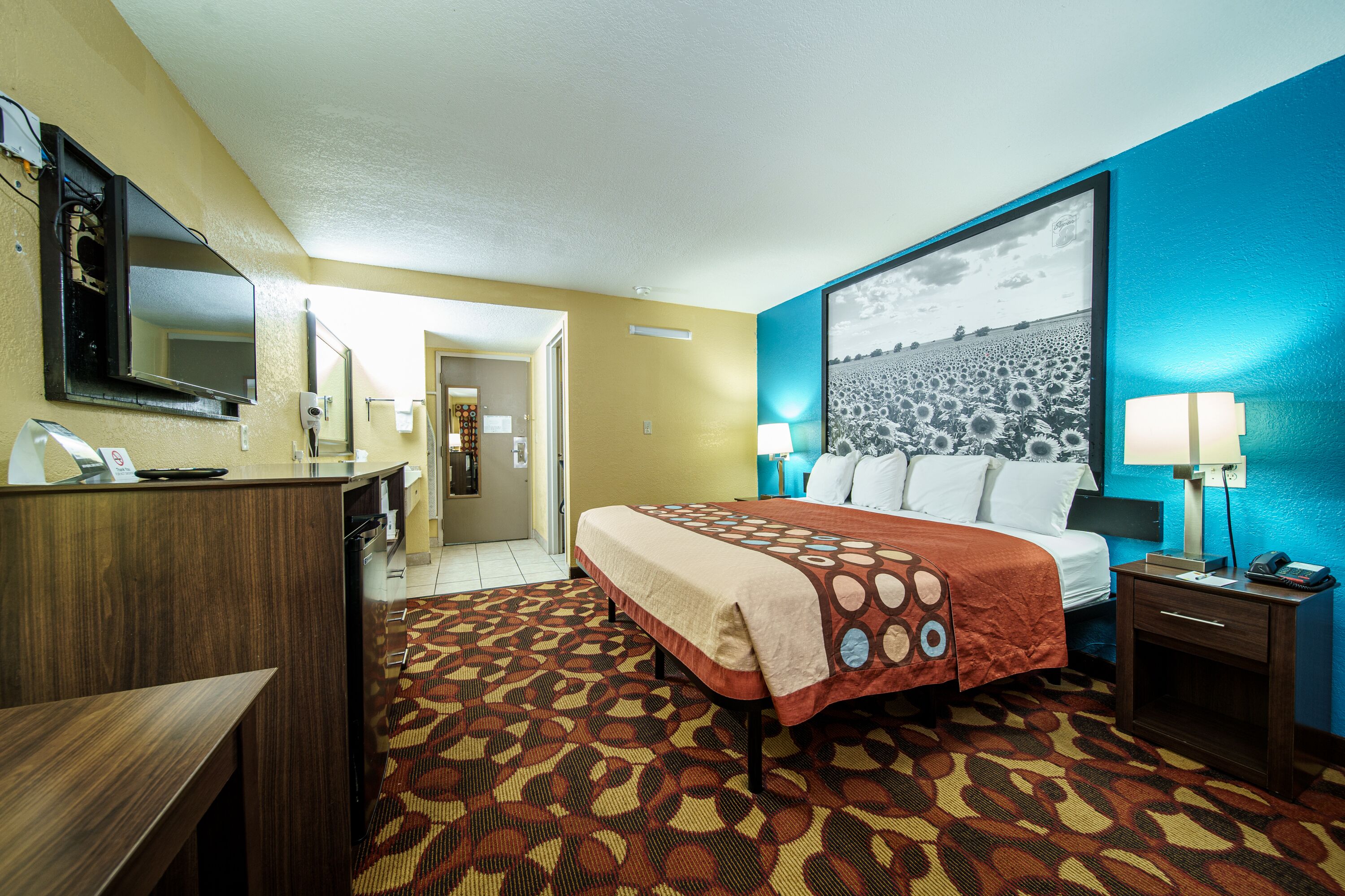 Super 8 by Wyndham Wichita Airport