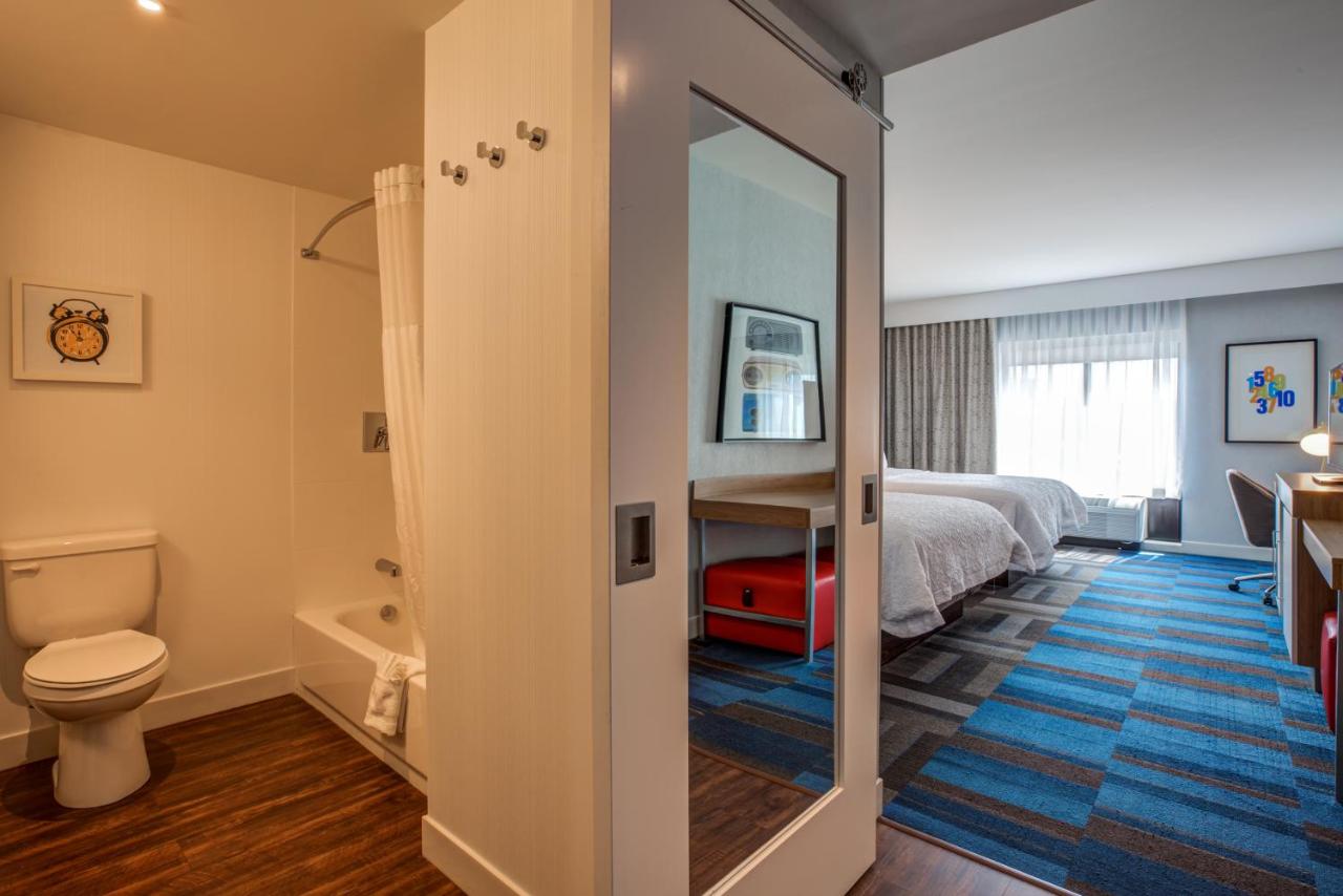 Hampton Inn and Suites Boston/Waltham