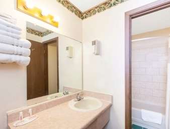 Days Inn by Wyndham Erick