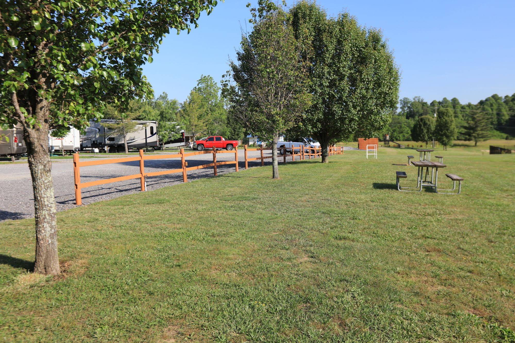 Baileyton RV Park & Cabins – A Cruise Inn Park