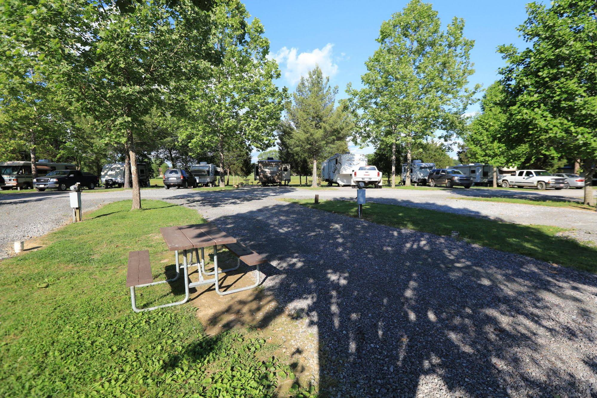 Baileyton RV Park & Cabins – A Cruise Inn Park