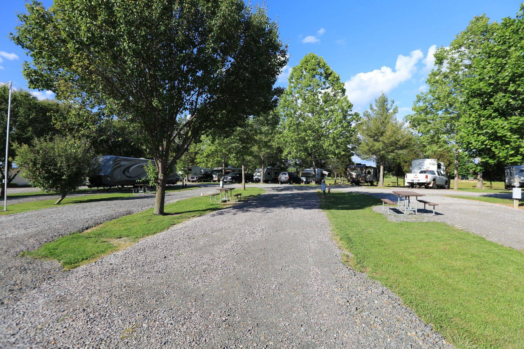 Baileyton RV Park & Cabins – A Cruise Inn Park