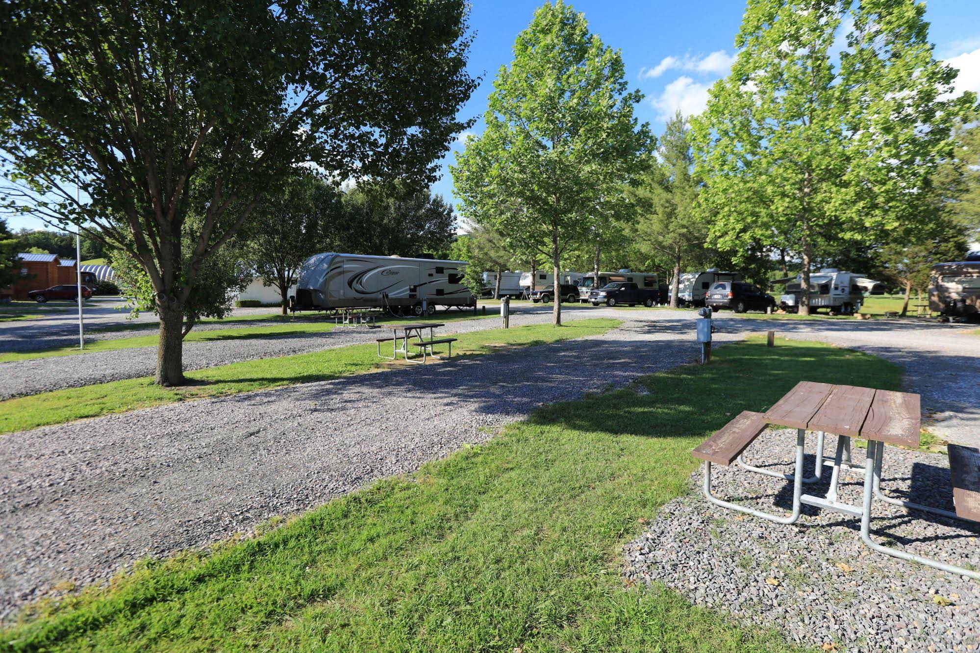 Baileyton RV Park & Cabins – A Cruise Inn Park