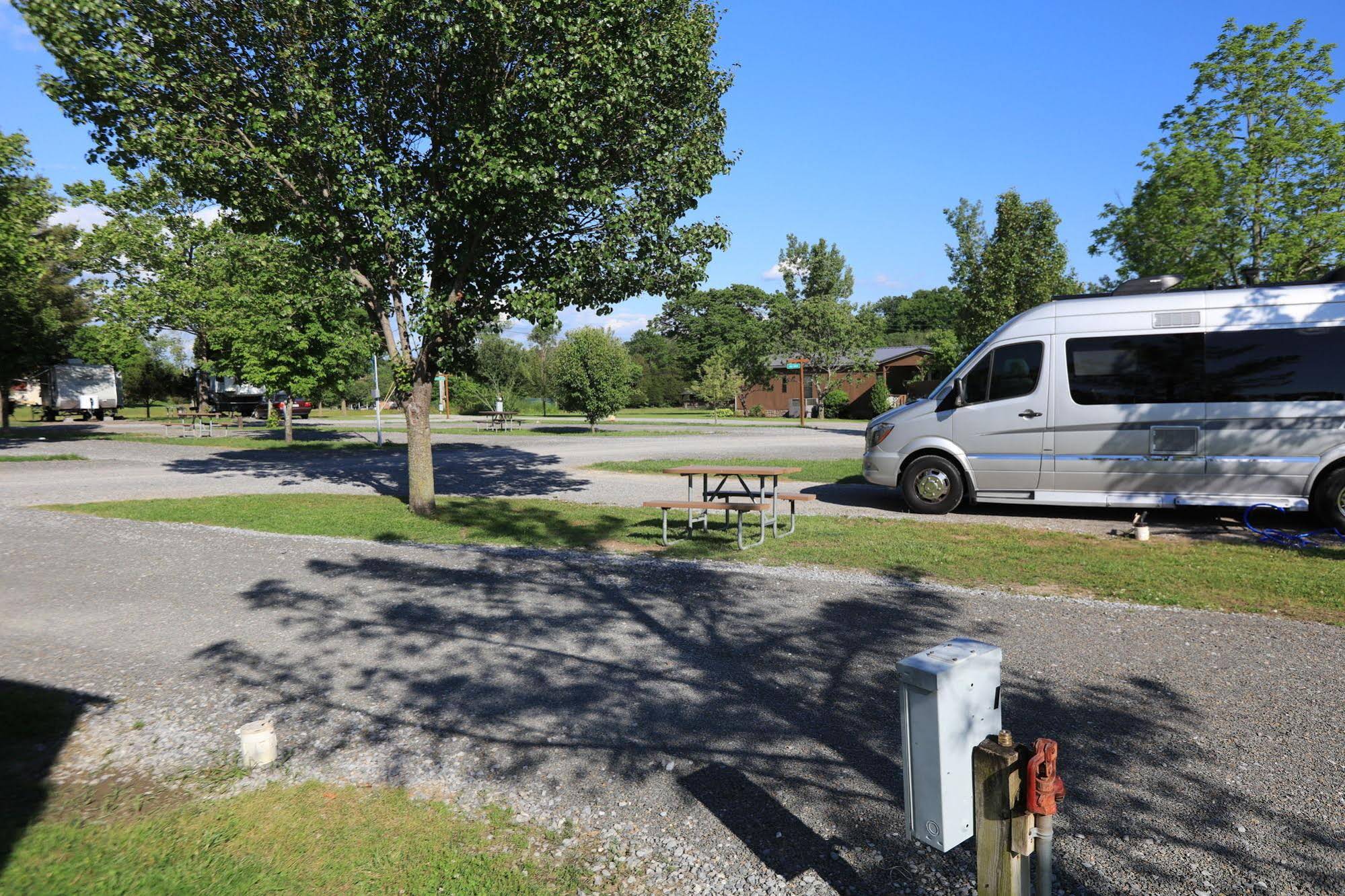 Baileyton RV Park & Cabins – A Cruise Inn Park