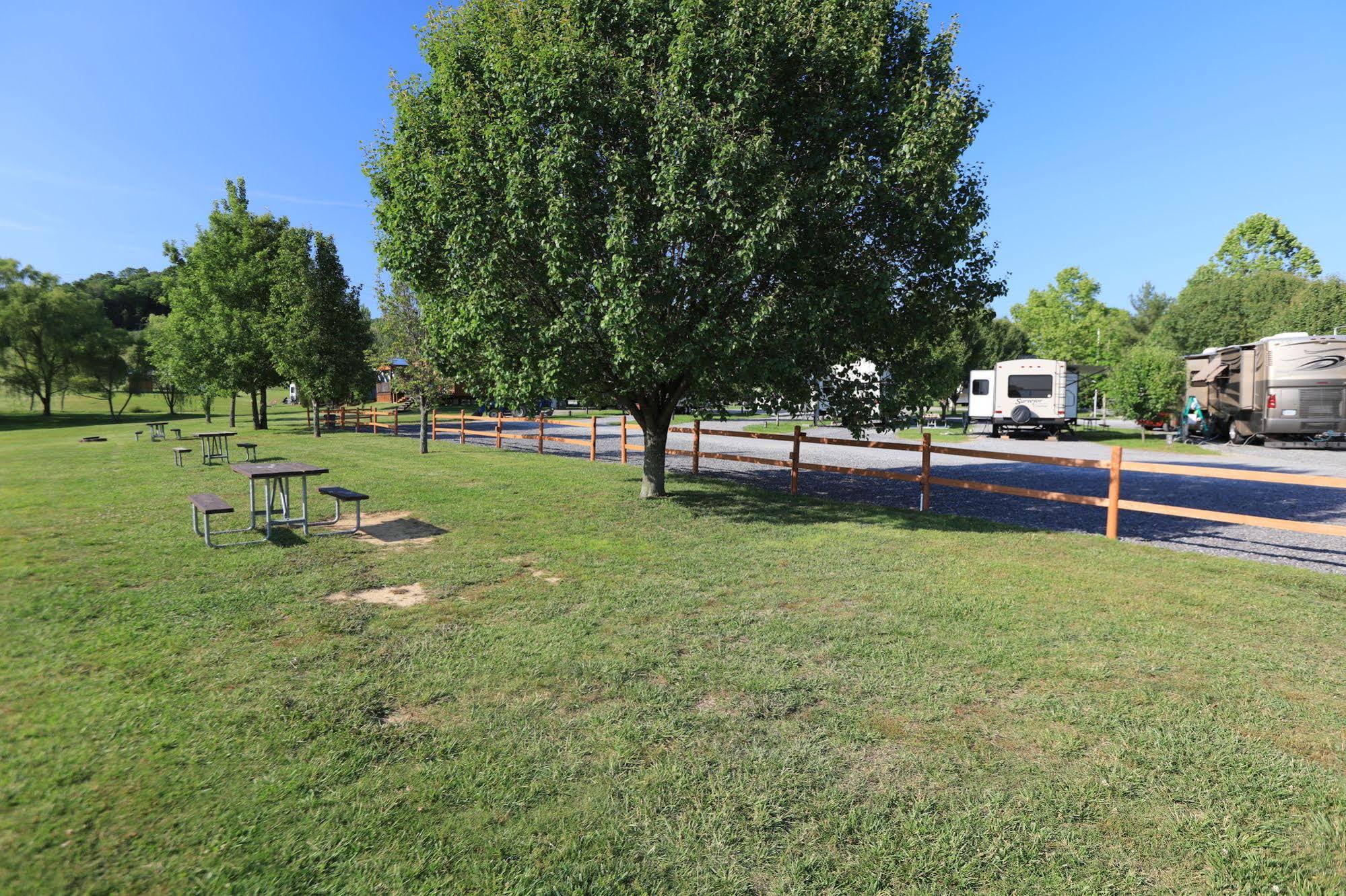 Baileyton RV Park & Cabins – A Cruise Inn Park