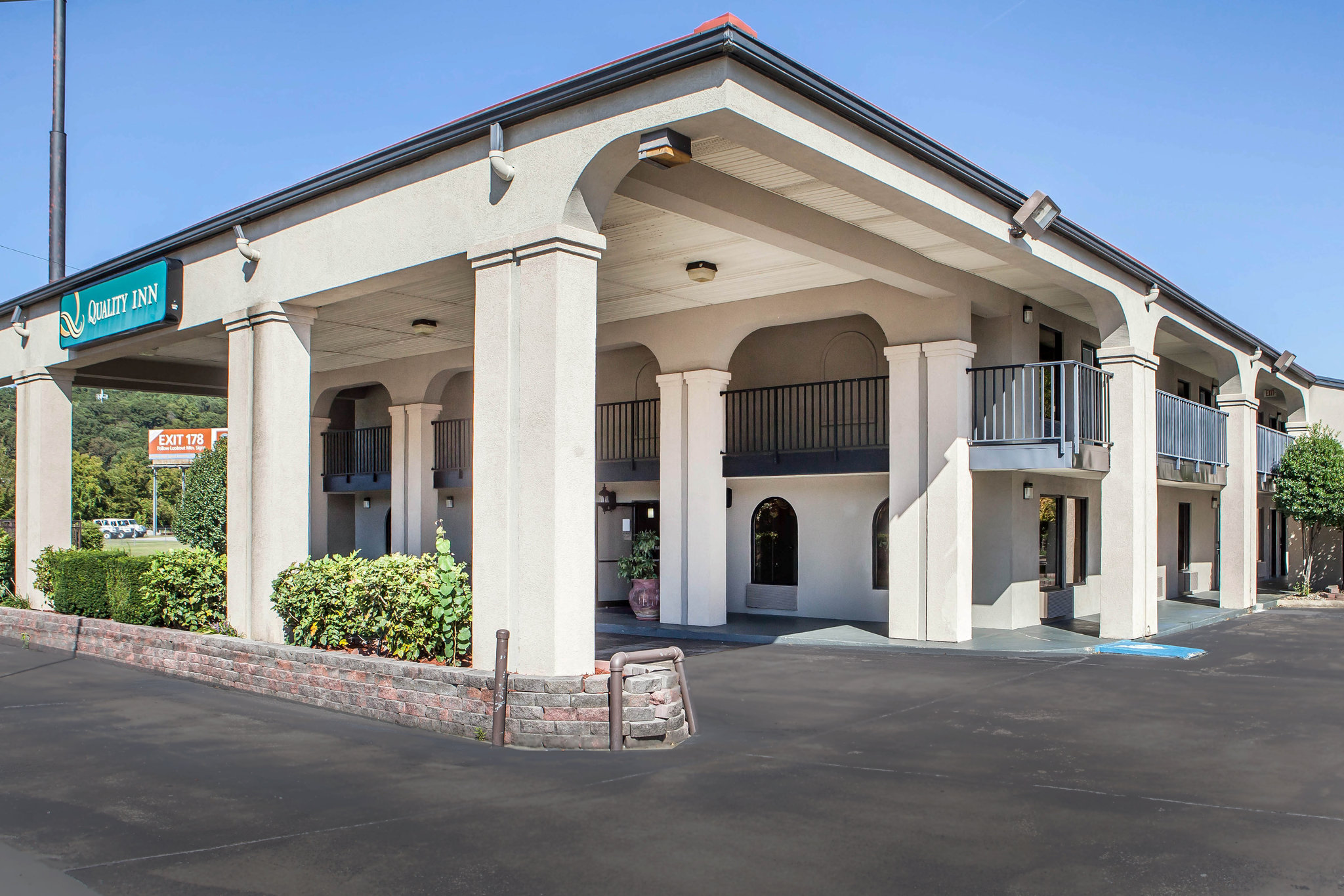 Howard Johnson by Wyndham Chattanooga Lookout Mountain