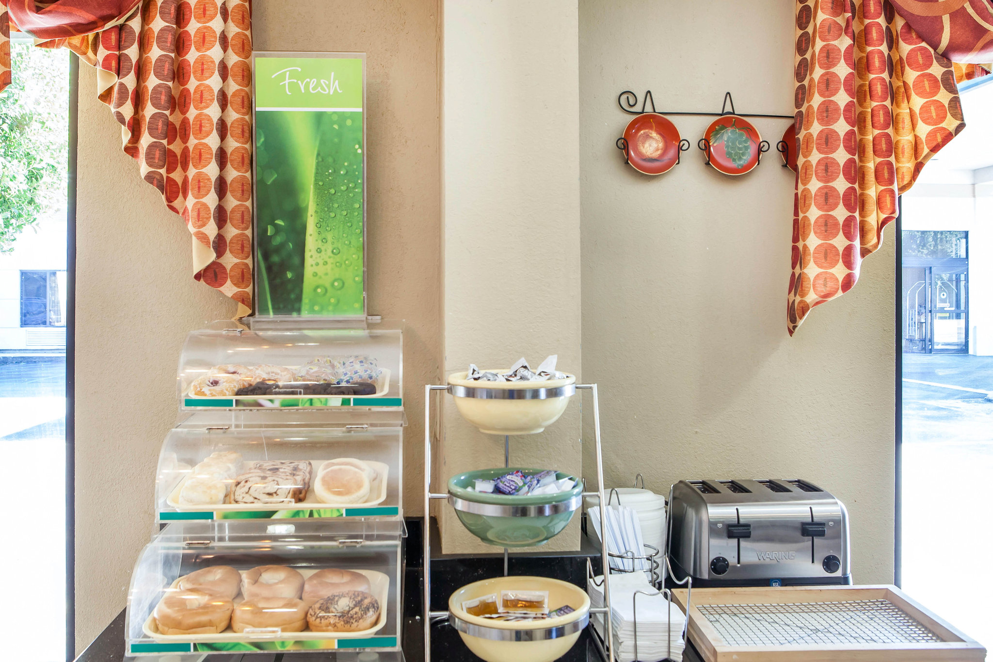 Howard Johnson by Wyndham Chattanooga Lookout Mountain