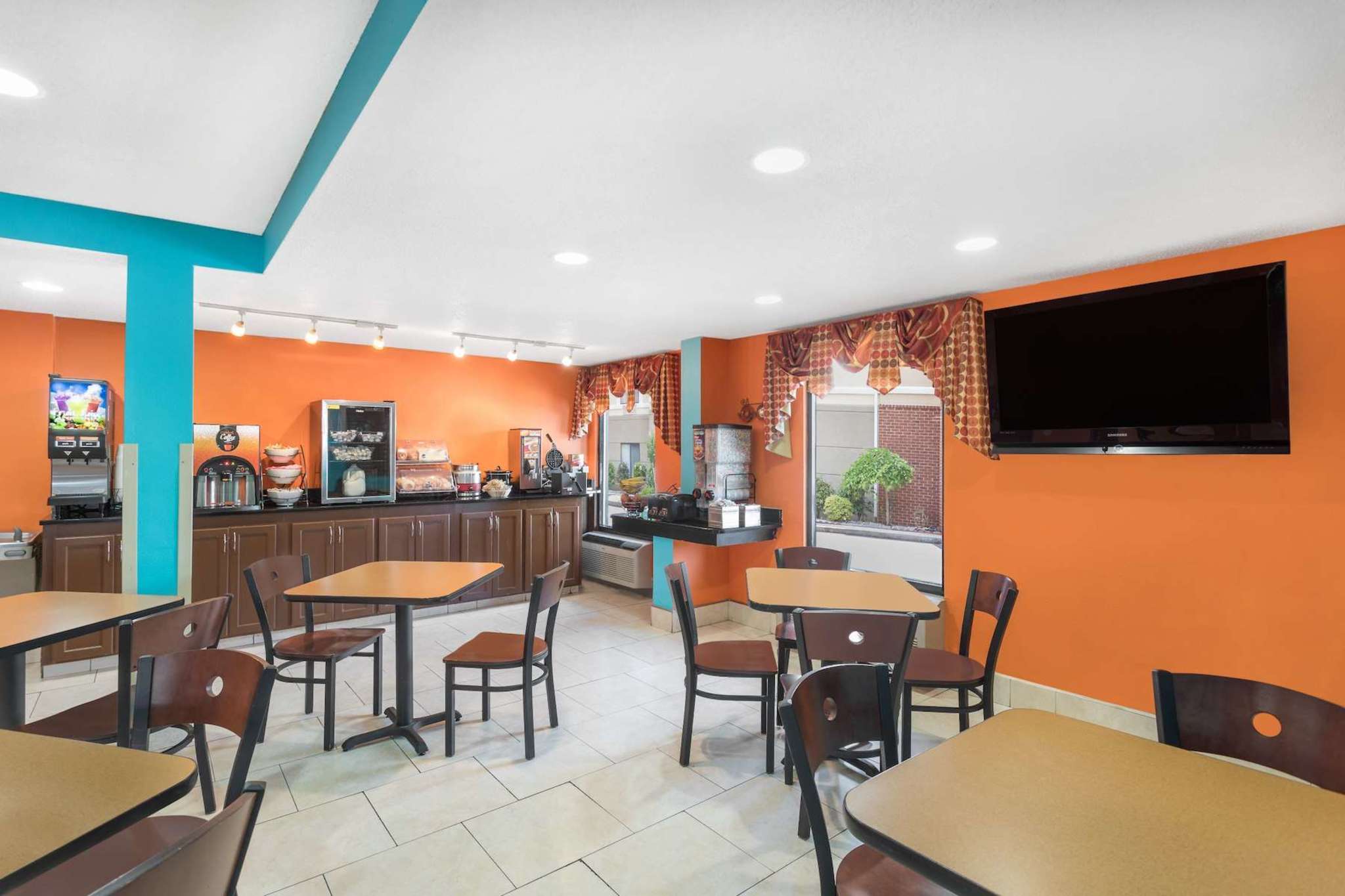 Howard Johnson by Wyndham Chattanooga Lookout Mountain