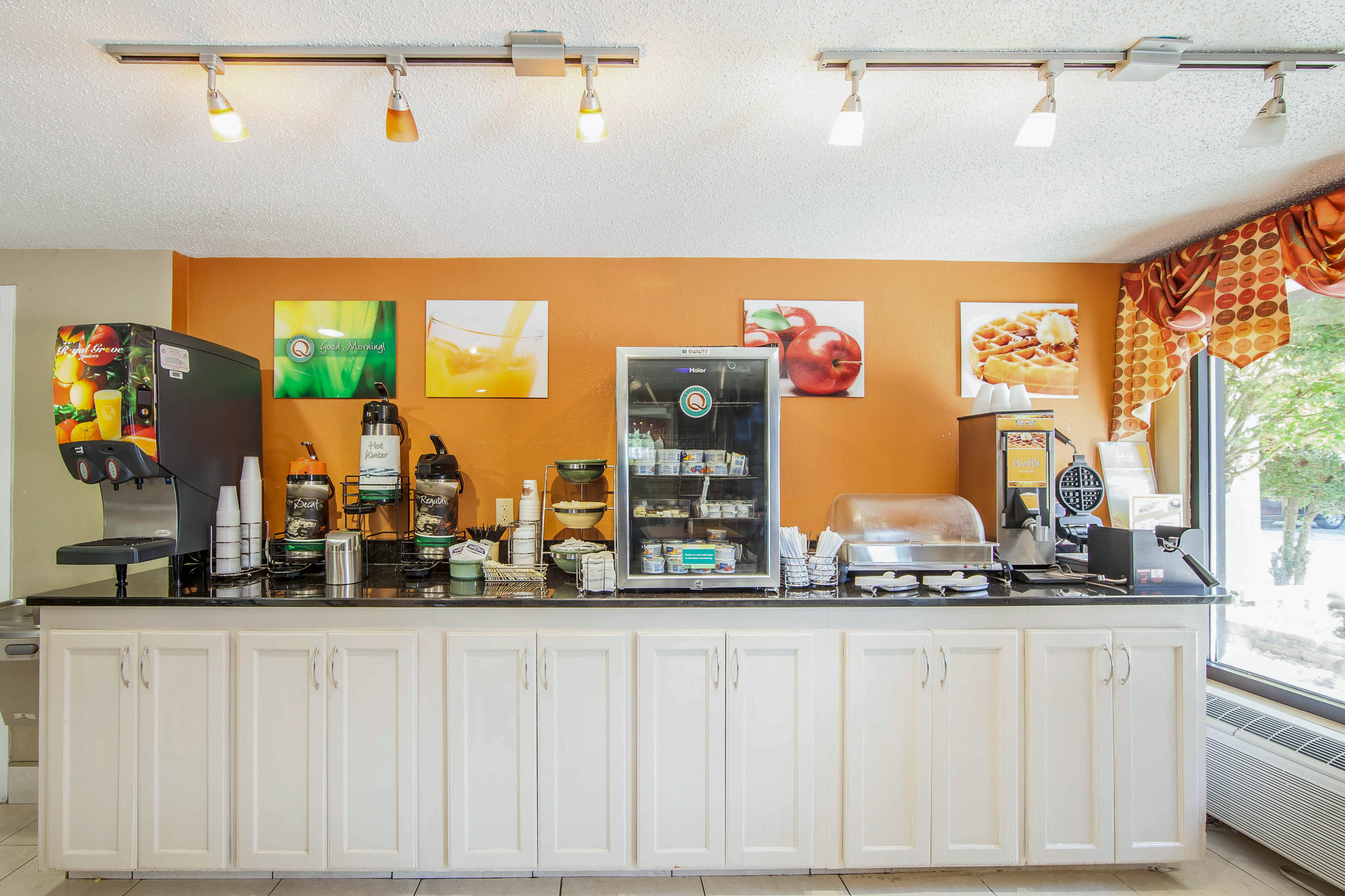 Howard Johnson by Wyndham Chattanooga Lookout Mountain